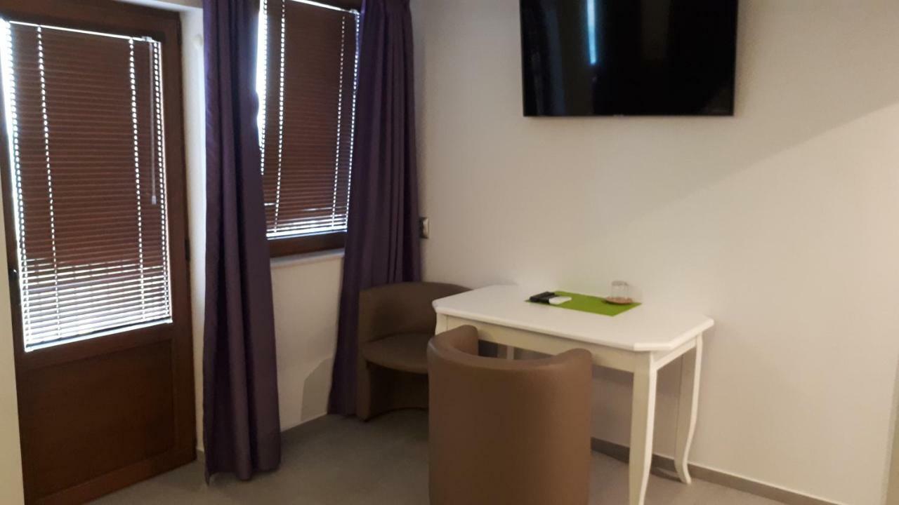 Guest House Harmony ヴェリコ・タルノヴォ エクステリア 写真